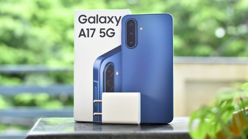 Mẫu smartphone Samsung b&aacute;n chạy nhất thế giới rớt s&acirc;u tại Việt Nam, rẻ b&egrave;o chỉ từ 5 triệu đồng, chạy mượt, m&agrave;n đẹp