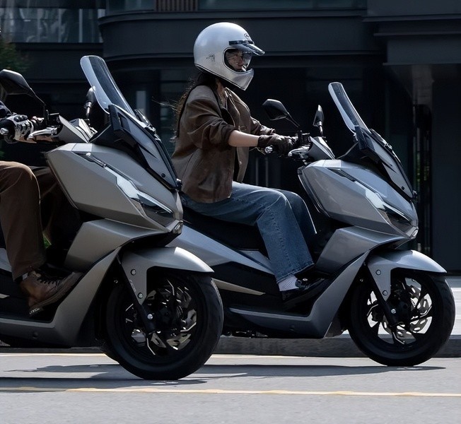 Tin xe trưa 18/9: Honda ra mắt &lsquo;xe ga quốc d&acirc;n&rsquo; mới gi&aacute; rẻ như Vision, c&oacute; ABS 2 k&ecirc;nh &lsquo;đỉnh&rsquo; hơn cả Air Blade v&agrave; SH Mode ảnh 2