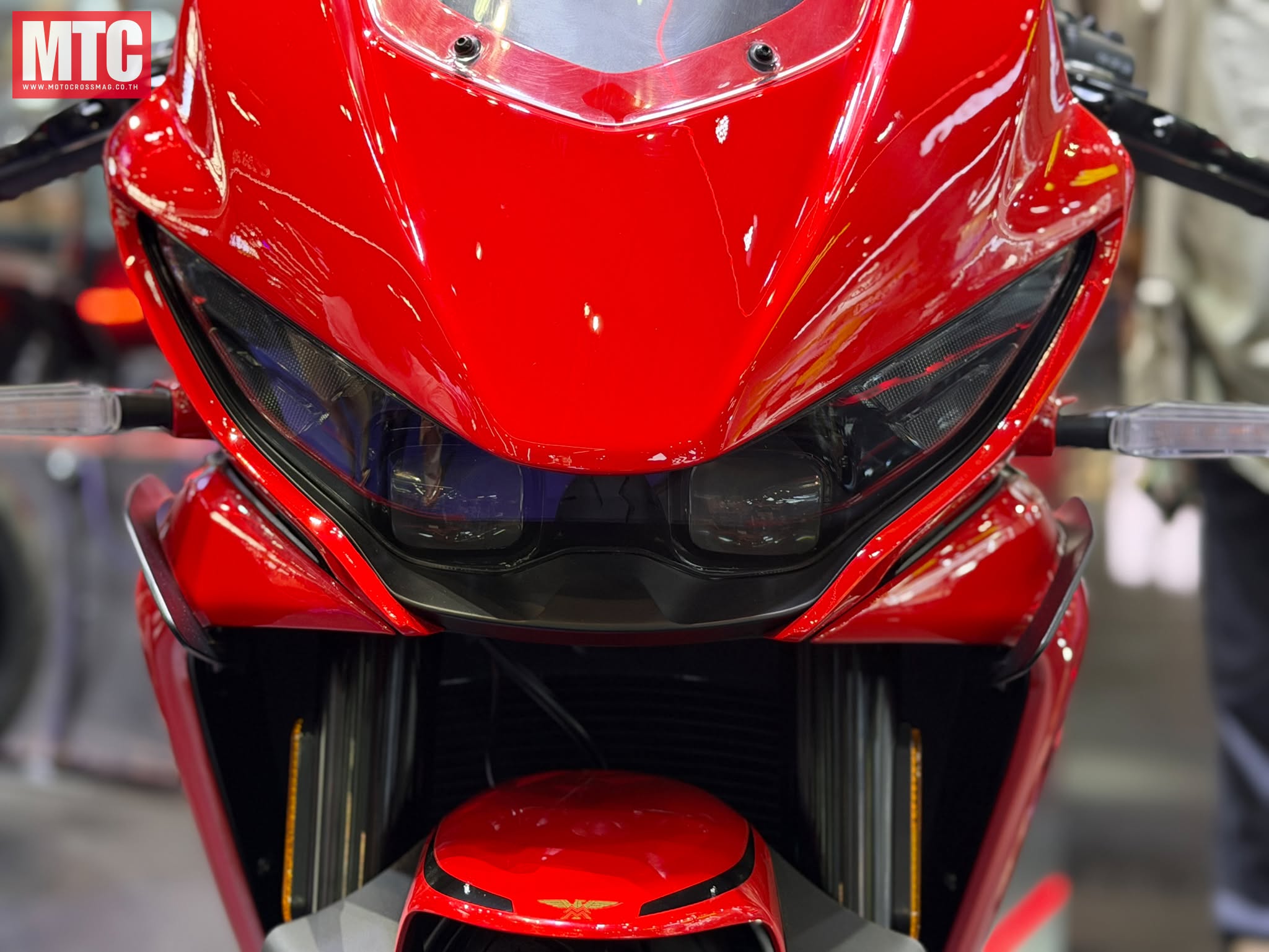Cận cảnh Moto Morini Corsaro Sport tại CIMA 2026: Sportbike &Yacute; V-Twin 749cc, nh&igrave;n l&agrave; muốn chạy ngay!