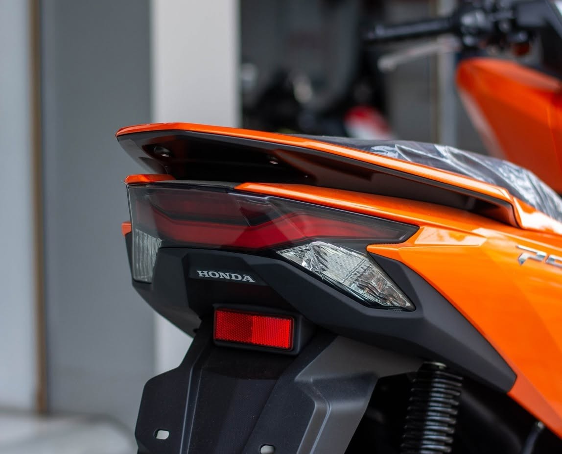 Honda ch&iacute;nh thức ra mắt &lsquo;vua xe ga&rsquo; 160cc mới tr&ocirc;ng &lsquo;chất&rsquo; hơn SH 160i, trang bị tr&ecirc;n cơ SH Mode v&agrave; Vario, gi&aacute; hấp dẫn ảnh 5
