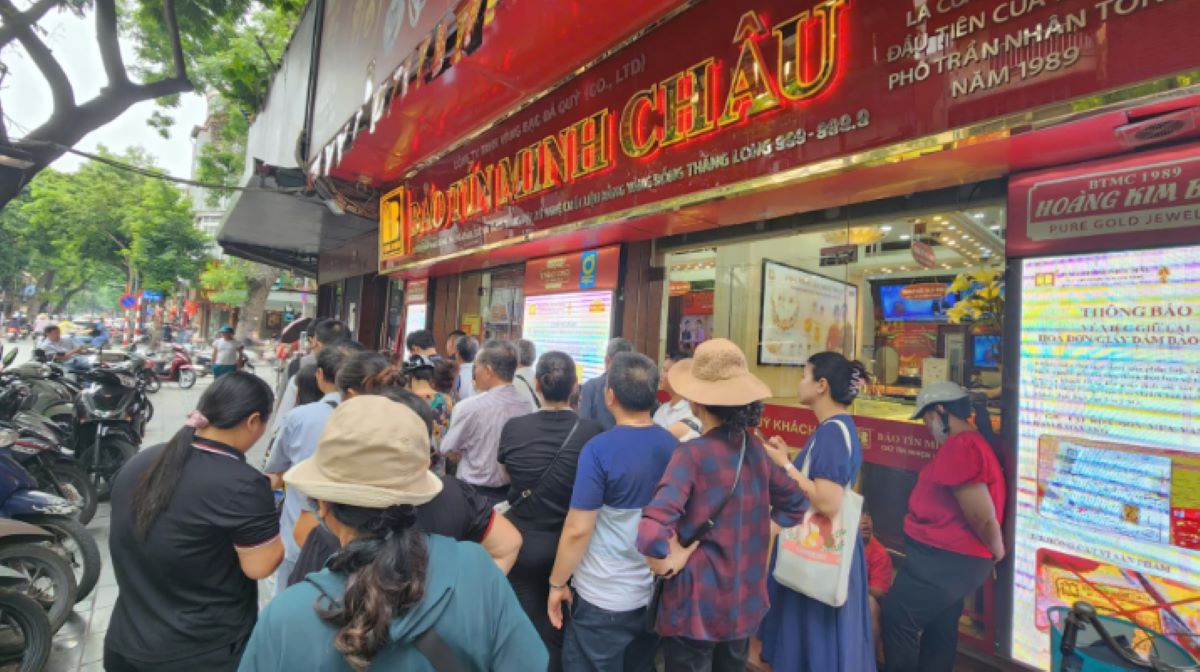 Cập nhật gi&aacute; v&agrave;ng h&ocirc;m nay 23/9: V&agrave;ng trong nước đảo chiều \'đi l&ecirc;n\', v&agrave;ng thế giới lại \'quay xe\' giảm