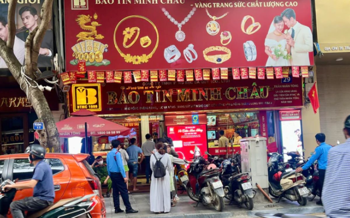 Cập nhật gi&aacute; v&agrave;ng h&ocirc;m nay chiều 23/9: V&agrave;ng SJC n&acirc;ng gi&aacute; sau 2 phi&ecirc;n giảm, thị trường giằng co dữ dội