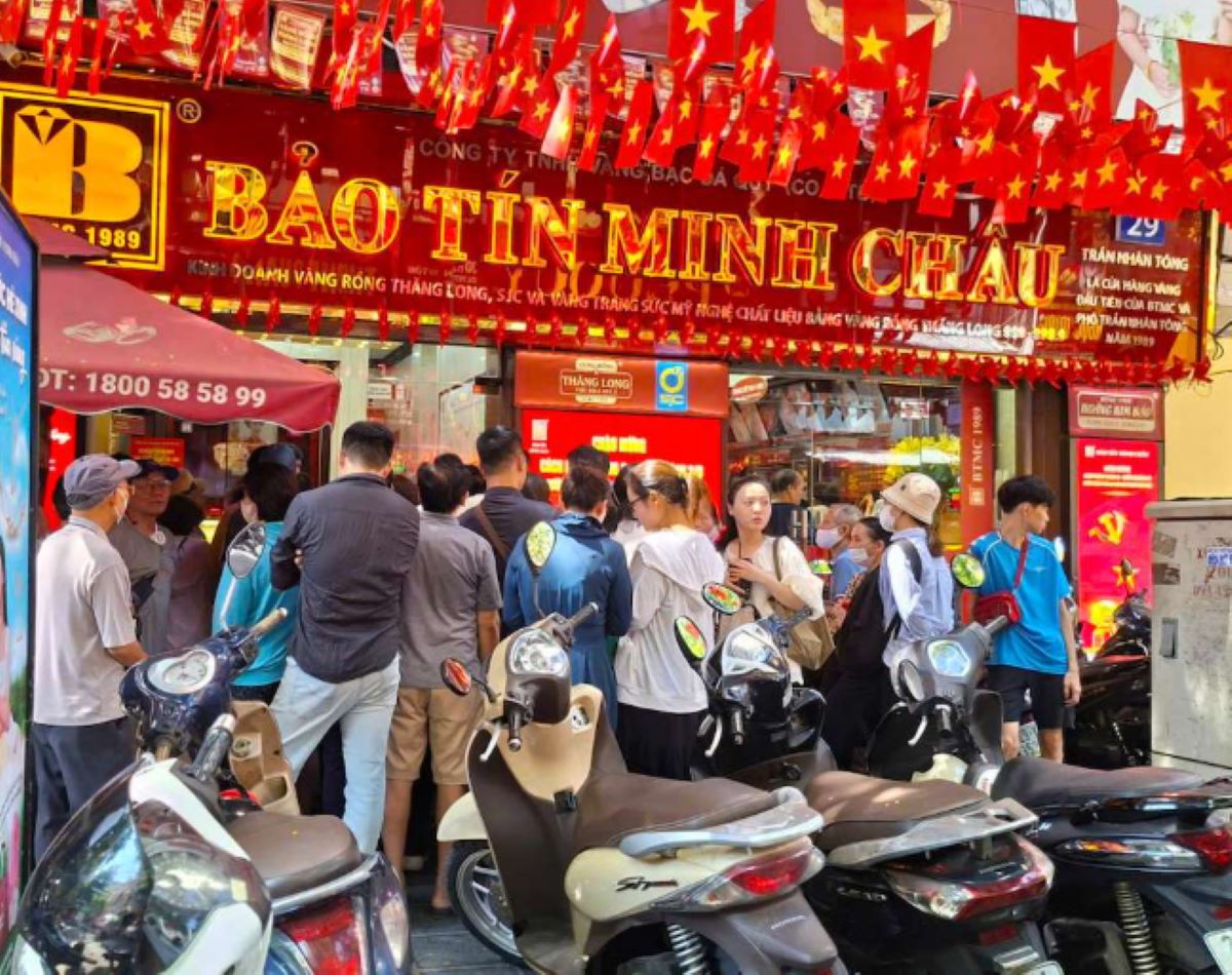 Bảng gi&aacute; v&agrave;ng h&ocirc;m nay 25/9: V&agrave;ng SJC v&agrave; v&agrave;ng 9999 ngược d&ograve;ng tăng nhanh, vẫn c&ograve;n dư địa lợi nhuận?