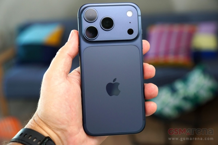 Qu&ecirc;n iPhone 18 Pro đi, iPhone 17 Pro đang rẻ kỷ lục, trang bị kh&ocirc;ng k&eacute;m nhiều, vẫn c&oacute; AI mới