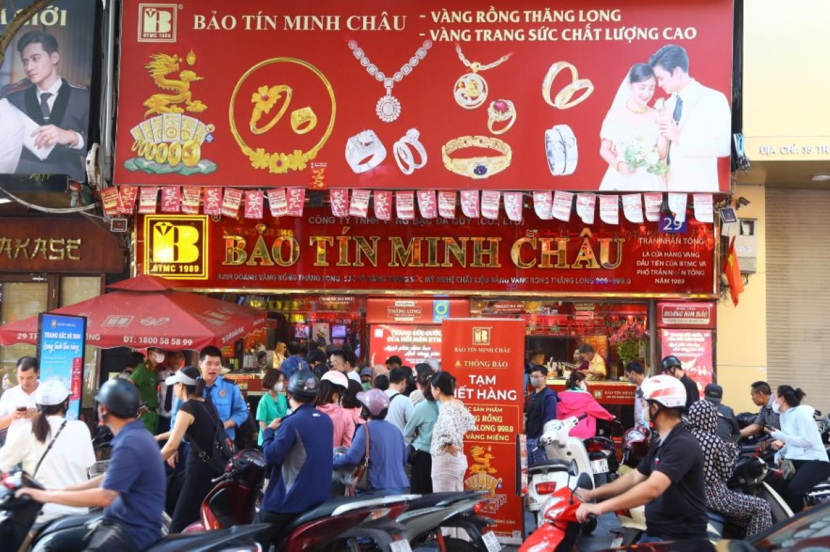 Bảng gi&aacute; v&agrave;ng h&ocirc;m nay 26/9: V&agrave;ng SJC v&agrave; v&agrave;ng 9999 ở trạng th&aacute;i đặc biệt, v&agrave;ng thế giới đi tr&aacute;i ngược