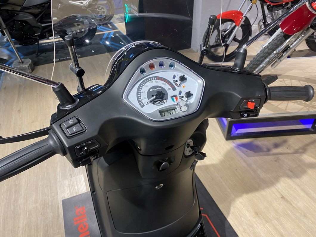 Ch&iacute;nh thức ra mắt &lsquo;vua xe ga&rsquo; 150cc mới thiết kế thanh lịch, sang trọng hơn cả Honda SH v&agrave; SH Mode, gi&aacute; 56,2 triệu đồng ảnh 4