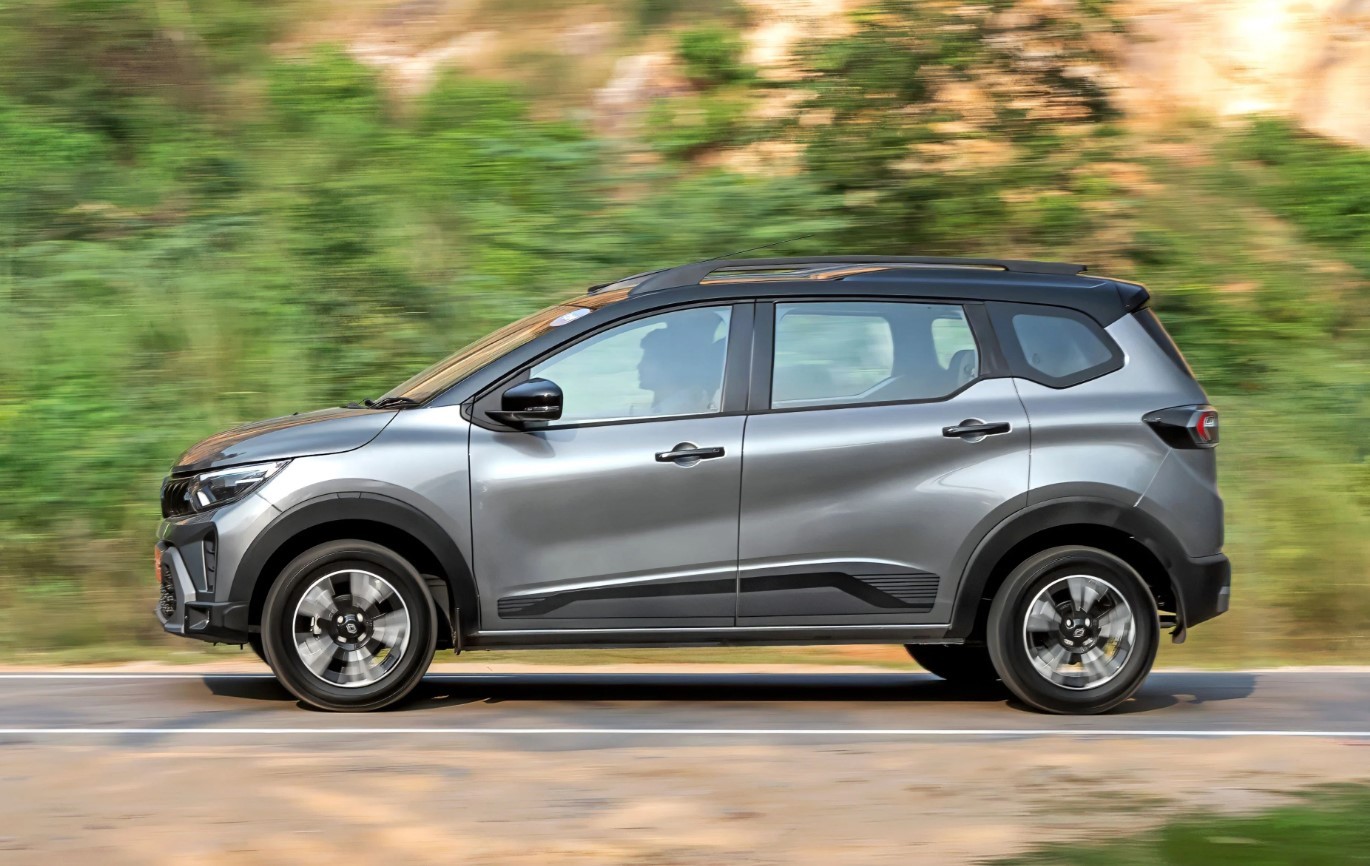 Mẫu MPV 7 chỗ &lsquo;quốc d&acirc;n&rsquo; mới đẹp lung linh ra mắt gi&aacute; 157 triệu đồng: Rẻ hơn Hyundai Grand i10, hạ bệ Mitsubishi Xpander ảnh 4