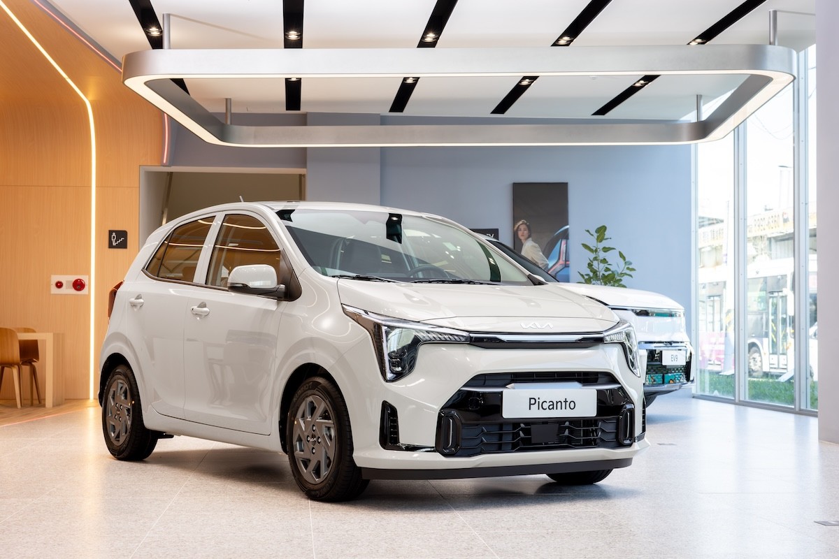 Kia ch&iacute;nh thức ra mắt &lsquo;vua hatchback cỡ A&rsquo; mới đẹp long lanh: C&oacute; 7 t&uacute;i kh&iacute; v&agrave; ADAS ăn đứt Hyundai Grand i10, gi&aacute; rẻ ảnh 1