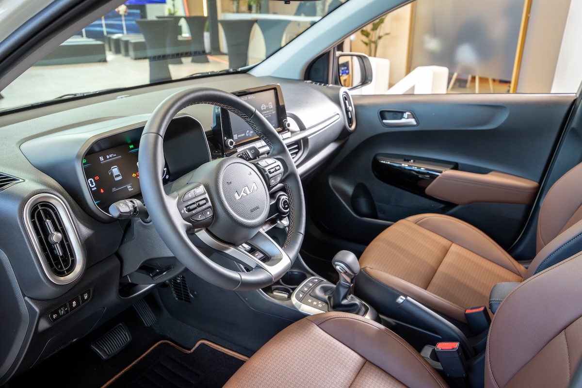 Kia ch&iacute;nh thức ra mắt &lsquo;vua hatchback cỡ A&rsquo; mới đẹp long lanh: C&oacute; 7 t&uacute;i kh&iacute; v&agrave; ADAS ăn đứt Hyundai Grand i10, gi&aacute; rẻ ảnh 5