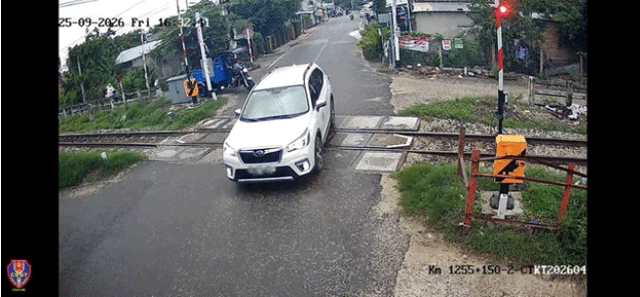 Vuot-den-do-duong-sat-1