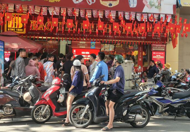 Giá vàng SJC và vàng nhẫn biến động trái chiều ngày 1/10