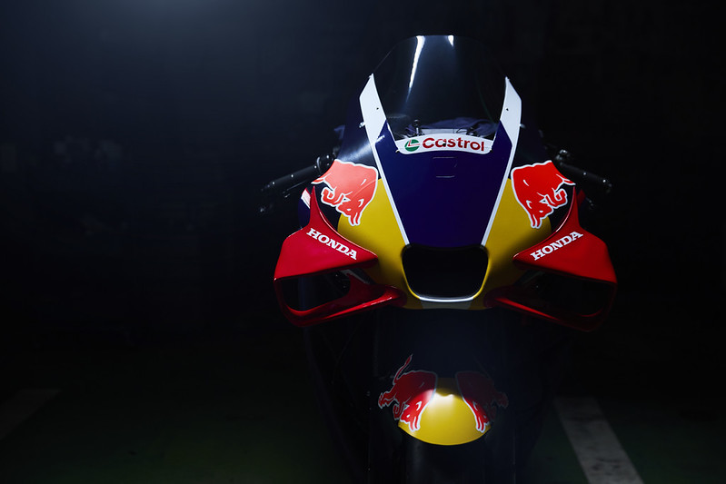 Honda t&aacute;i hợp Red Bull, MotoGP 2027 xuất hiện \'c&uacute; quay xe\' khiến l&agrave;ng đua xe x&ocirc;n xao