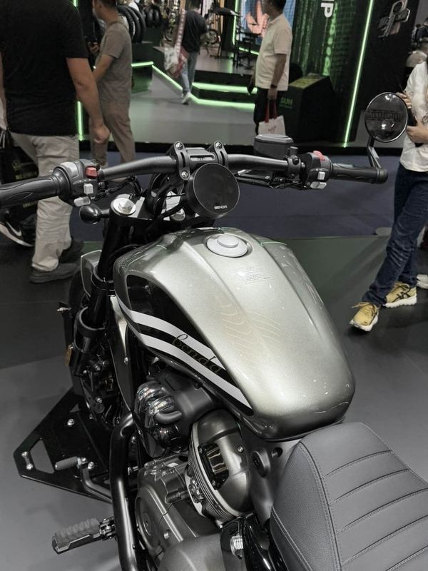 Tin xe 1/10: &lsquo;Vua c&ocirc;n tay&rsquo; mới mạnh hơn Yamaha Exciter, trang bị an to&agrave;n tr&ecirc;n cơ Honda Winner R ra mắt gi&aacute; 59 triệu đồng ảnh 1