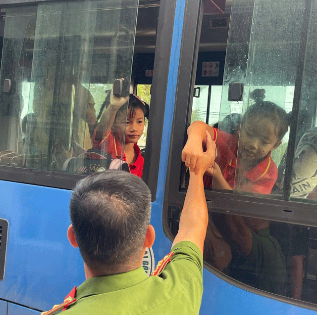 Chuyen-diem-truong-tieu-hoc-2