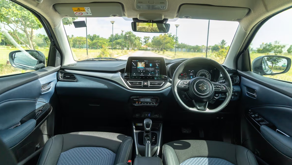 L&atilde;ng qu&ecirc;n Honda SH, d&acirc;n t&igrave;nh đổ x&ocirc; săn đ&oacute;n &ocirc; t&ocirc; &lsquo;quốc d&acirc;n&rsquo; mới của Suzuki gi&aacute; 161 triệu đồng, rẻ hơn Hyundai Grand i10 ảnh 4
