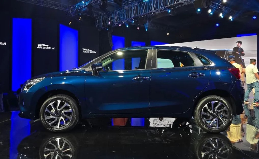 Tin xe hot 5/10: Mẫu &ocirc; t&ocirc; &lsquo;b&igrave;nh d&acirc;n&rsquo; mới của Suzuki được săn đ&oacute;n v&igrave; xịn hơn Hyundai Grand i10 m&agrave; gi&aacute; rẻ ngang Honda SH