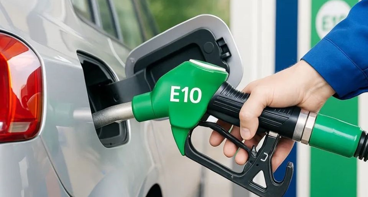 Bảng gi&aacute; xăng dầu tại Petrolimex mới nhất 8/10: Xăng E10 RON95 c&oacute; nơi gần 30 ngh&igrave;n đồng/l&iacute;t