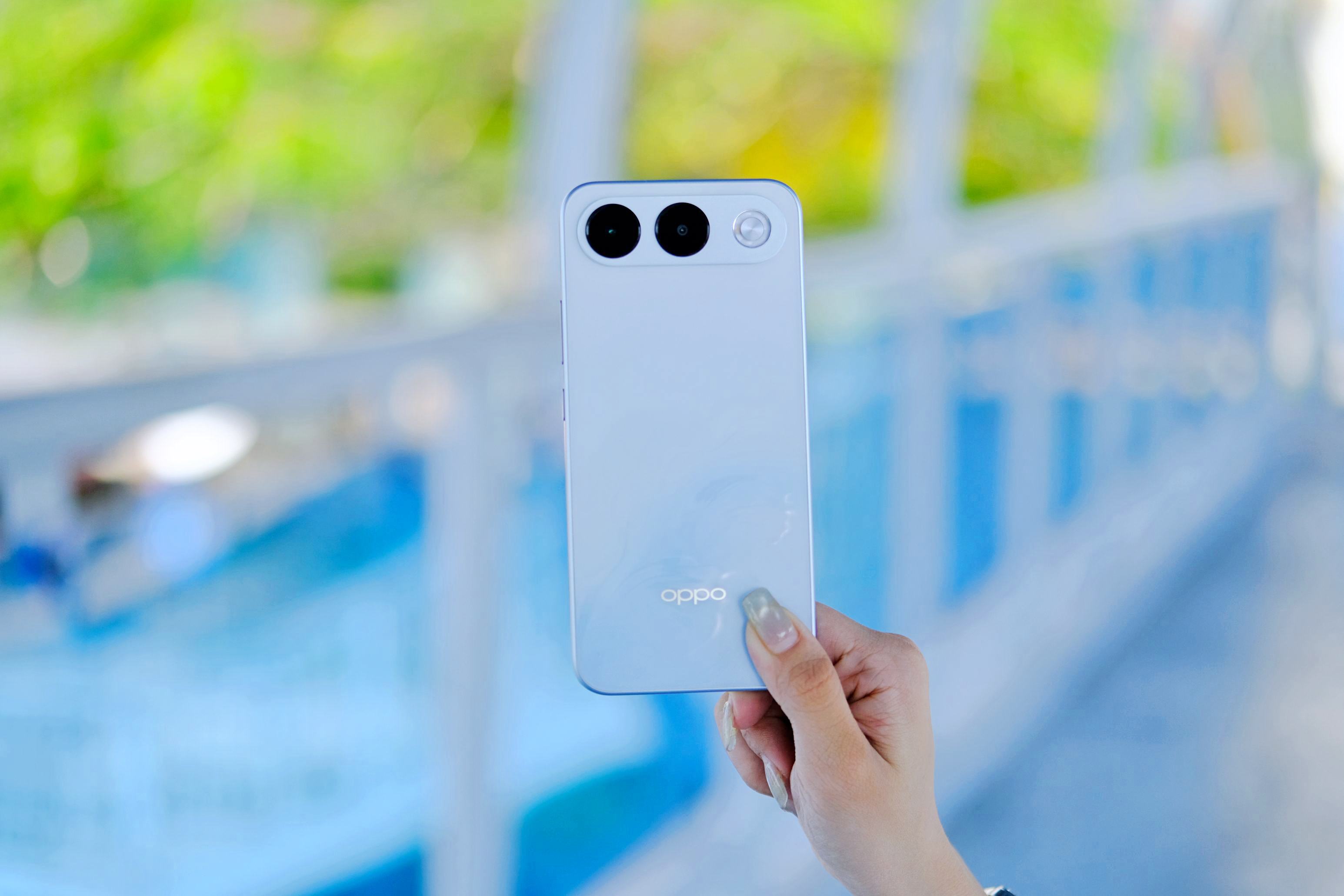 R&uacute;t ngắn khoảng c&aacute;ch ph&acirc;n kh&uacute;c, thăng hoa gu thẩm mỹ: Dấu ấn OPPO A7 Pro 5G cho ph&aacute;i đẹp ng&agrave;nh dịch vụ