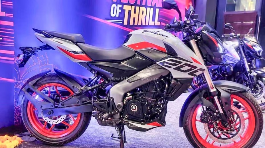 Đại l&yacute; bắt đầu nhận cọc &lsquo;vua c&ocirc;n tay&rsquo; 200cc mới: Xịn hơn Yamaha Exciter v&agrave; Honda Winner R, gi&aacute; dự kiến 43,5 triệu đồng ảnh 1