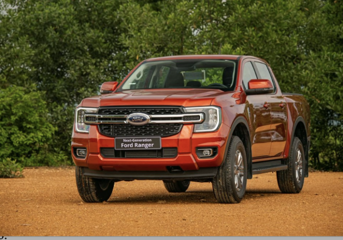 Điểm tin &ocirc; t&ocirc; 9/10: Cập nhật gi&aacute; xe Ford v&agrave; Mercedes th&aacute;ng 10, Ford Everest Wolftrak 2027 tr&igrave;nh l&agrave;ng