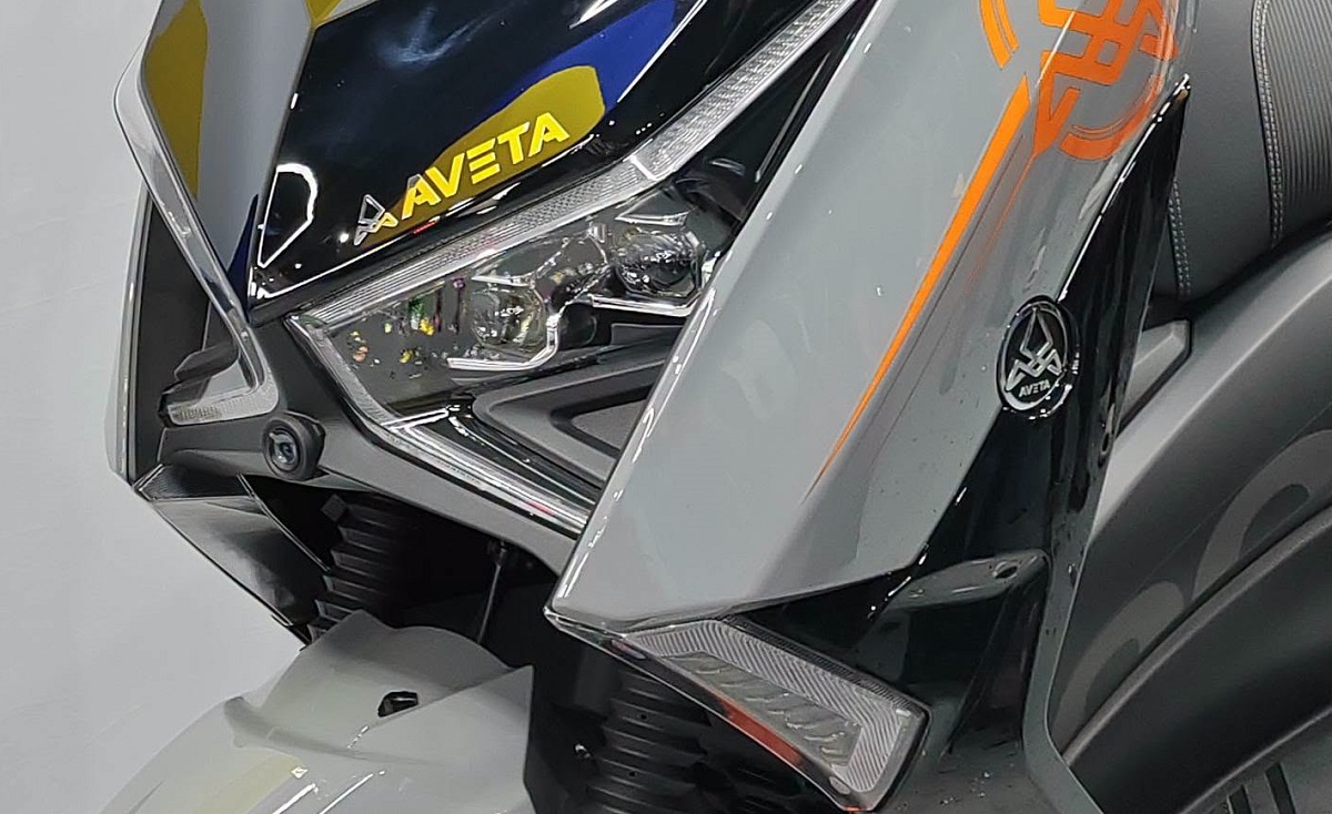 &lsquo;Vua xe ga&rsquo; mới ch&iacute;nh thức ra mắt khắc chế cứng cả Honda SH v&agrave; SH Mode: C&oacute; m&agrave;n h&igrave;nh &lsquo;khủng&rsquo;, gi&aacute; mềm