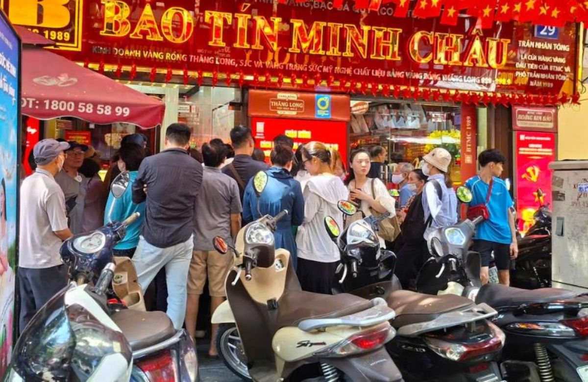Bảng gi&aacute; v&agrave;ng h&ocirc;m nay 11/10: V&agrave;ng SJC v&agrave;ng 9999 tăng vượt ngưỡng, v&igrave; sao đ&agrave; tăng chưa chắc chắn?