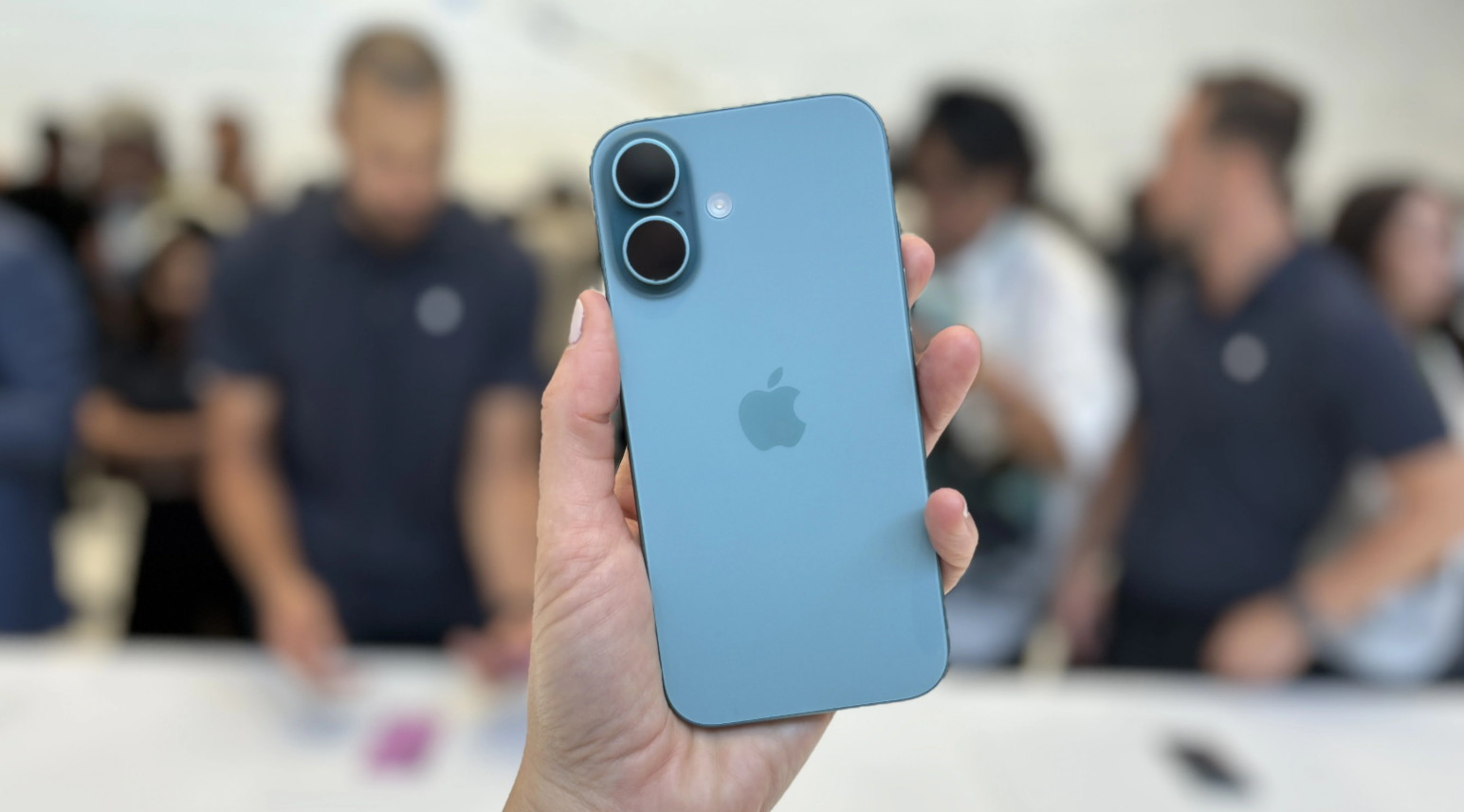 gia-iphone-16-1791708640.png