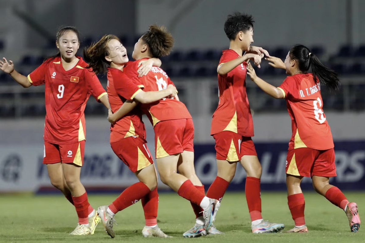 San bằng kỷ lục ch&acirc;u &Aacute;, U17 nữ Việt Nam nhận phần thưởng hậu hĩnh từ VFF