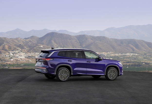Điểm tin &ocirc; t&ocirc; 12/10: Volkswagen Tiguan v&agrave; Tayron thế hệ mới mở b&aacute;n, cập nhật gi&aacute; xe Volvo th&aacute;ng 10