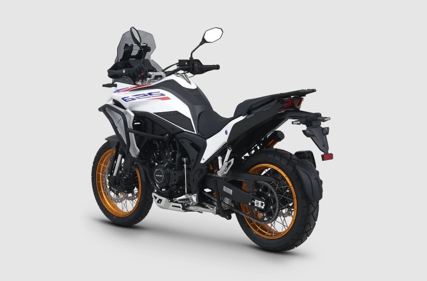 &lsquo;Huyền thoại c&ocirc;n tay&rsquo; mới đẹp m&ecirc; ly ch&iacute;nh thức ra mắt: Trang bị đẳng cấp hơn Yamaha Exciter v&agrave; Honda Winner R, gi&aacute; rẻ ảnh 5