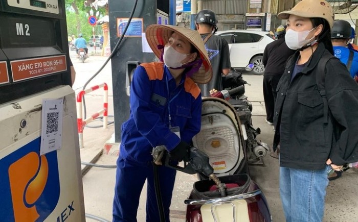 Tin xe trưa 14/10: Honda SH phi&ecirc;n bản mới nhập &Yacute; về Việt Nam với gi&aacute; hấp dẫn, thiết kế đẹp chưa từng c&oacute; ảnh 3