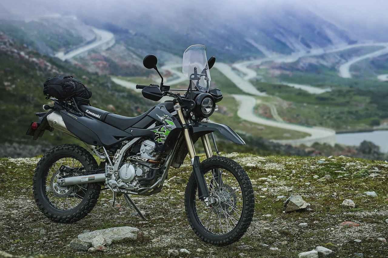 Tin xe trưa 16/10: Ra mắt &lsquo;vua c&ocirc;n tay&rsquo; mới ph&acirc;n kh&uacute;c xịn hơn Honda Winner R v&agrave; Yamaha Exciter, c&oacute; ABS 2 k&ecirc;nh, gi&aacute; mềm ảnh 1