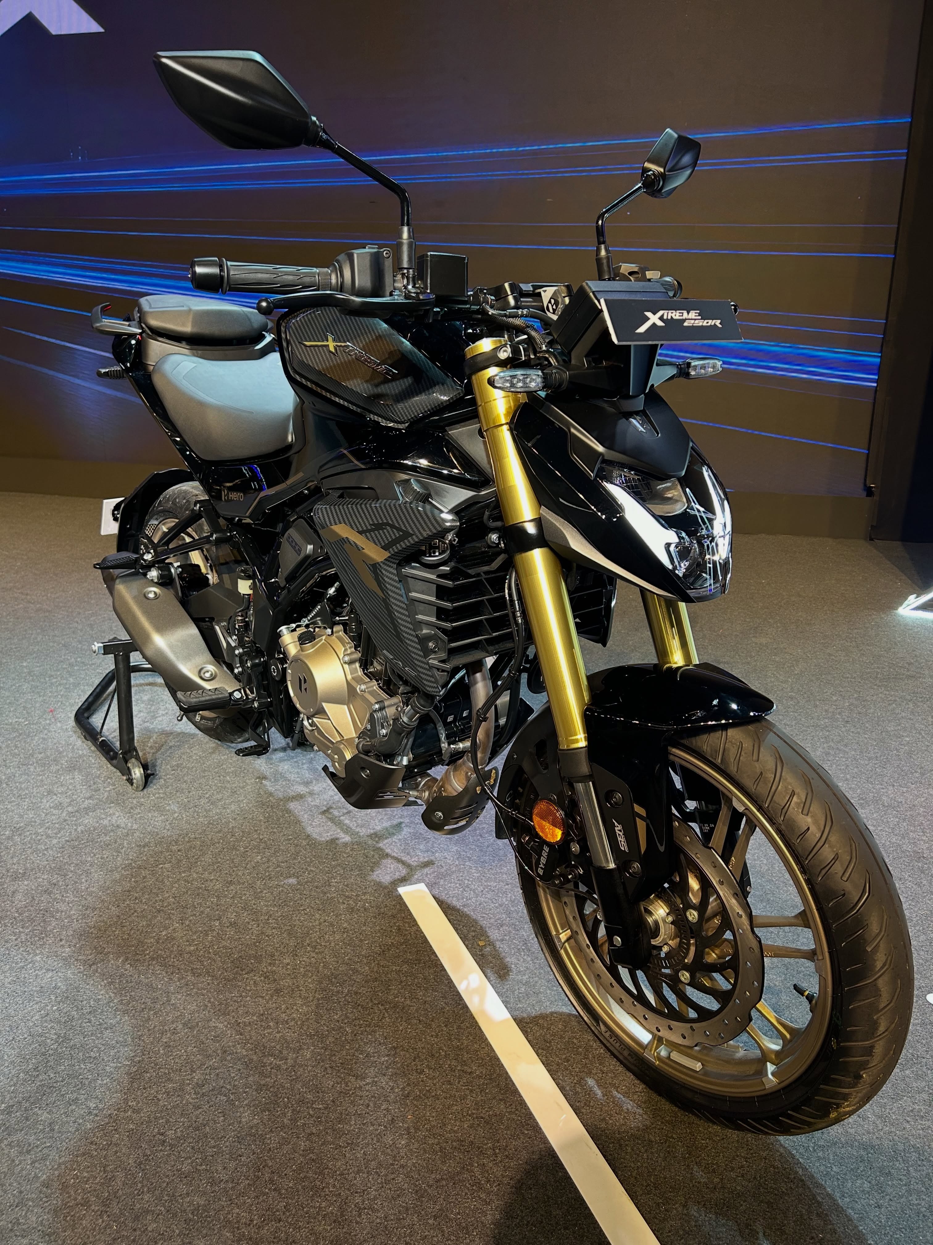Ch&iacute;nh thức ra mắt &lsquo;vua c&ocirc;n tay&rsquo; 250cc mới: Mạnh hơn Yamaha Exciter v&agrave; Honda Winner R, c&oacute; ABS 2 k&ecirc;nh, gi&aacute; 54 triệu đồng ảnh 4