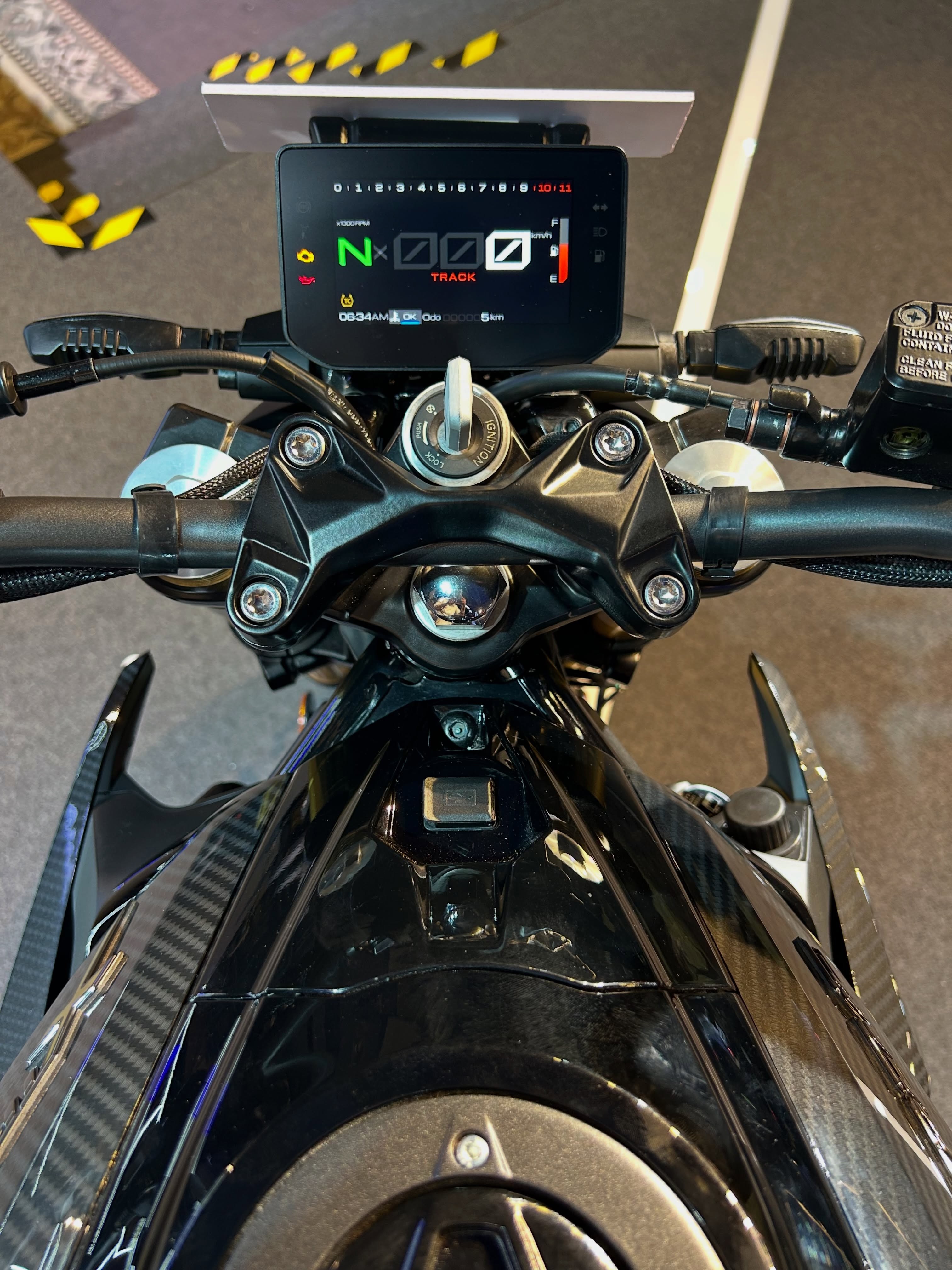 Ch&iacute;nh thức ra mắt &lsquo;vua c&ocirc;n tay&rsquo; 250cc mới: Mạnh hơn Yamaha Exciter v&agrave; Honda Winner R, c&oacute; ABS 2 k&ecirc;nh, gi&aacute; 54 triệu đồng ảnh 7