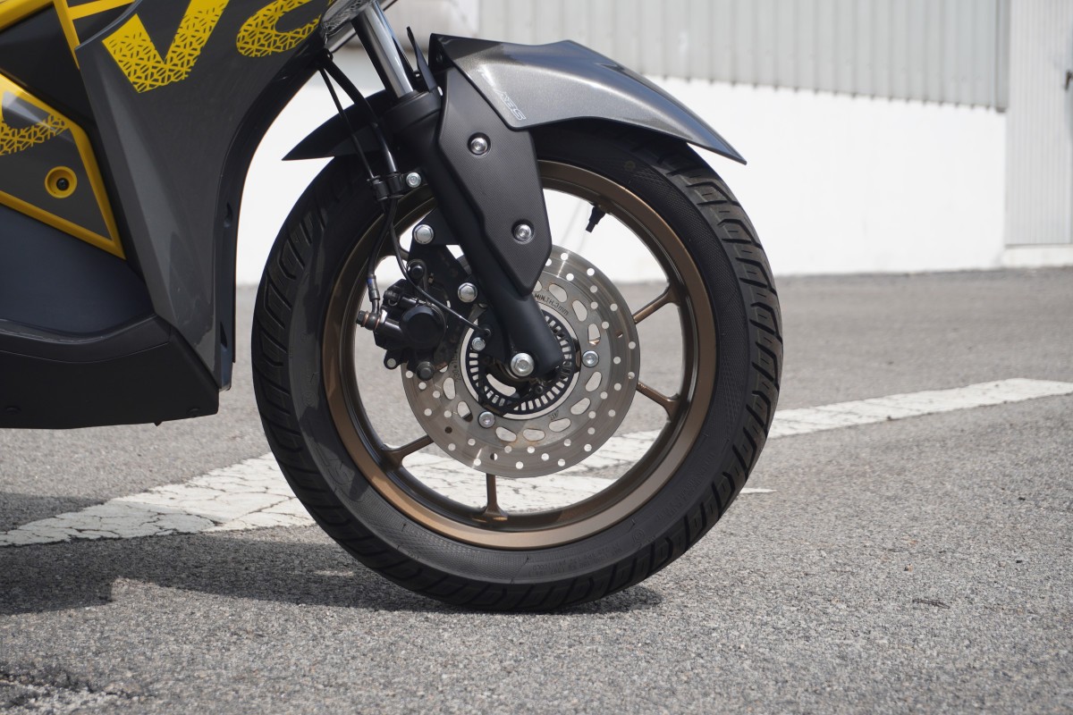 Qu&ecirc;n Air Blade đi, &lsquo;vua xe ga&rsquo; 183cc mới ra mắt gi&aacute; 48 triệu đồng: Đẹp hơn Honda Vario, c&oacute; ABS 2 k&ecirc;nh v&agrave; TCS như SH ảnh 5