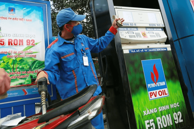 Cập nhật gi&aacute; xăng dầu trưa ng&agrave;y 20/10: Gi&aacute; dầu tăng cao nhất trong 5 th&aacute;ng, xăng E10 Ron 95, E5 Ron 92 gi&aacute; bao nhi&ecirc;u?