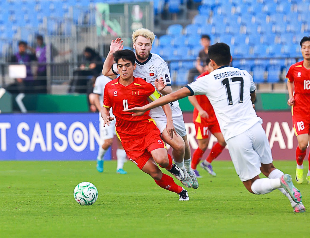 Lịch thi đấu b&oacute;ng đ&aacute; ĐT Việt Nam đợt FIFA Days 11/2026 mới nhất: ĐT Việt Nam đấu Kyrgyzstan khi n&agrave;o?