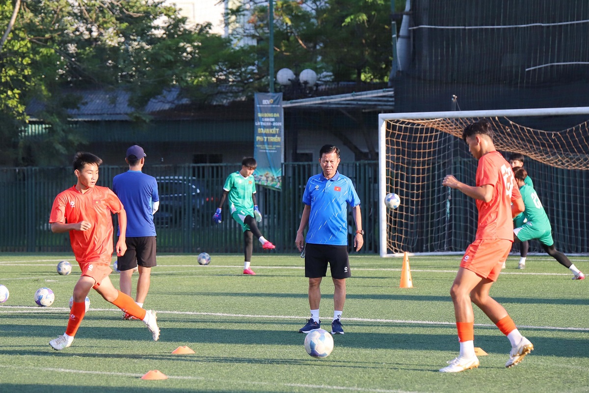 Lịch thi đấu của U15 Việt Nam tại FIFA U15 World Cup 2026: Thể thức đặc biệt, một ng&agrave;y thi đấu 2 trận