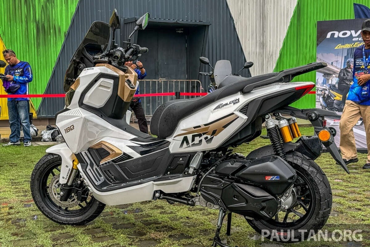 Tin xe hot 23/10: Ra mắt &lsquo;vua xe ga&rsquo; mới gi&aacute; 56 triệu đồng ngang Air Blade, trang bị ABS 2 k&ecirc;nh v&agrave; TCS như Honda SH ảnh 1