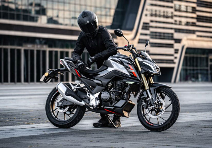&lsquo;Vua c&ocirc;n tay&rsquo; mới ph&acirc;n kh&uacute;c tr&ecirc;n Yamaha Exciter v&agrave; Honda Winner R ra mắt: Thương hiệu &Yacute;, động cơ 250cc, gi&aacute; cực mềm