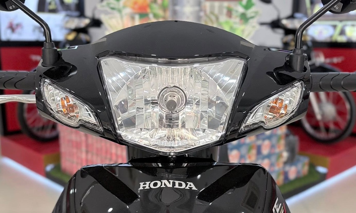 Honda ch&iacute;nh thức mở b&aacute;n &lsquo;xe ga quốc d&acirc;n&rsquo; 110cc mới gi&aacute; 35 triệu đồng: Thiết kế đẹp hơn RSX v&agrave; Future