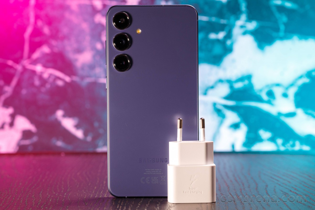 Chiến thần AI quốc d&acirc;n Galaxy S24 Plus được rẻ như b&egrave;o th&aacute;ng 8, dễ d&agrave;ng s&ograve; k&egrave; iPhone 18 Pro Max