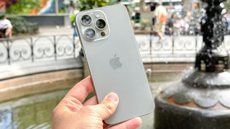 iphone-16-pro-1793008272.jpg