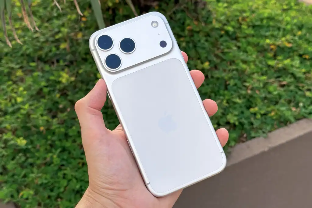 iphone-17-pro-max-1793004718.png