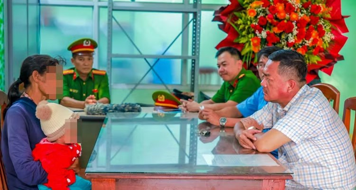 Lời khai người phụ nữ giấu người t&igrave;nh, bế con ri&ecirc;ng 10 th&aacute;ng tuổi của đối phương ra đường đi ăn xin