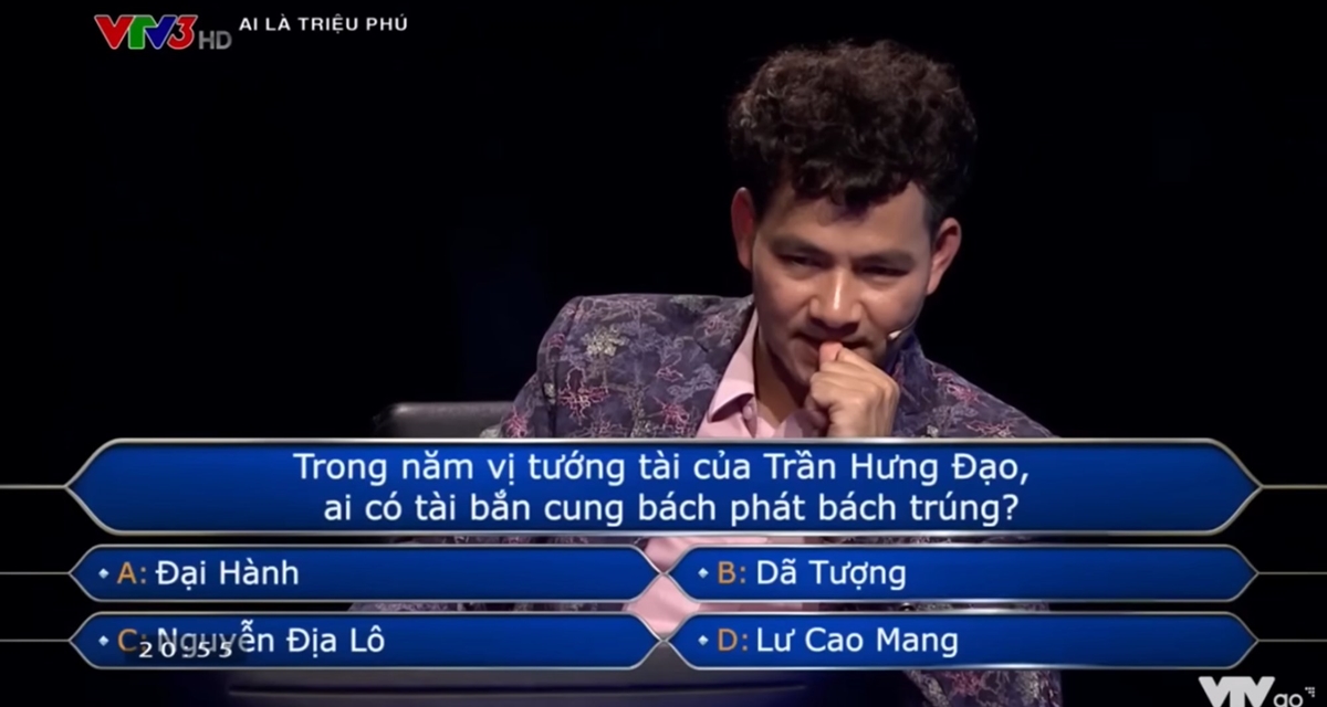 C&acirc;u hỏi lịch sử khiến Cục trưởng Xu&acirc;n Bắc phải nhờ con trai trợ gi&uacute;p, lập luận của Bi B&eacute;o khiến kh&aacute;n giả vỗ tay