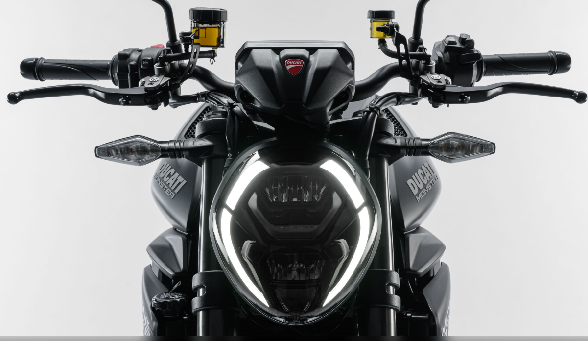 Ducati tung Monster Dark mới: Ngoại h&igrave;nh đen ngầu như s&aacute;t thủ, gi&aacute; giảm cực hấp dẫn