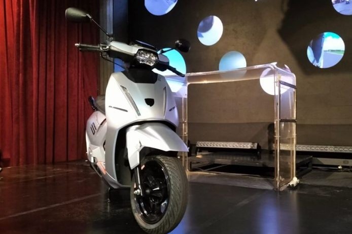 Tin xe hot 30/10: &lsquo;Vua xe ga&rsquo; mới ra mắt với gi&aacute; hấp dẫn, phong c&aacute;ch kh&aacute;c xa Honda SH, c&oacute; ABS 2 k&ecirc;nh xịn hơn SH Mode