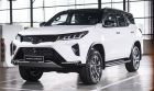 Toyota Fortuner ngập tràn ưu đãi: Giá lăn bánh hấp dẫn, sẵn sàng 'đạp' Hyundai Santa Fe 'xuống đất'