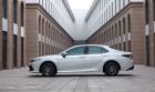 Giá lăn bánh Toyota Camry tháng 5/2022: Biến động bất ngờ khiến Mazda6 và Honda Accord ‘ngẩn tò te’